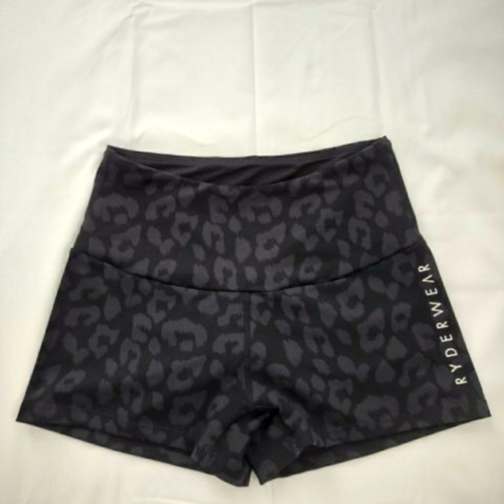 Ryderwear Leopard Scrunch Butt Shorts